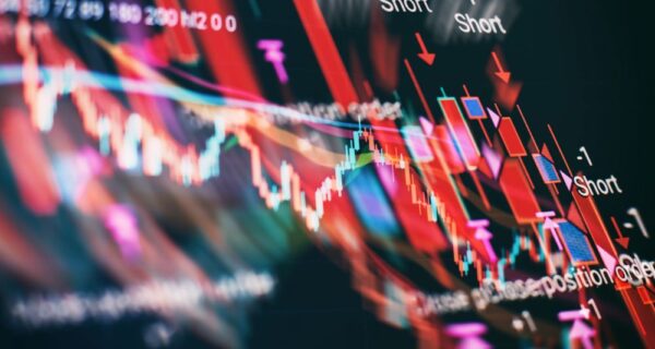 Ισχυρή πτώση στο Χρηματιστήριο Αθηνών με απώλειες 2,51%