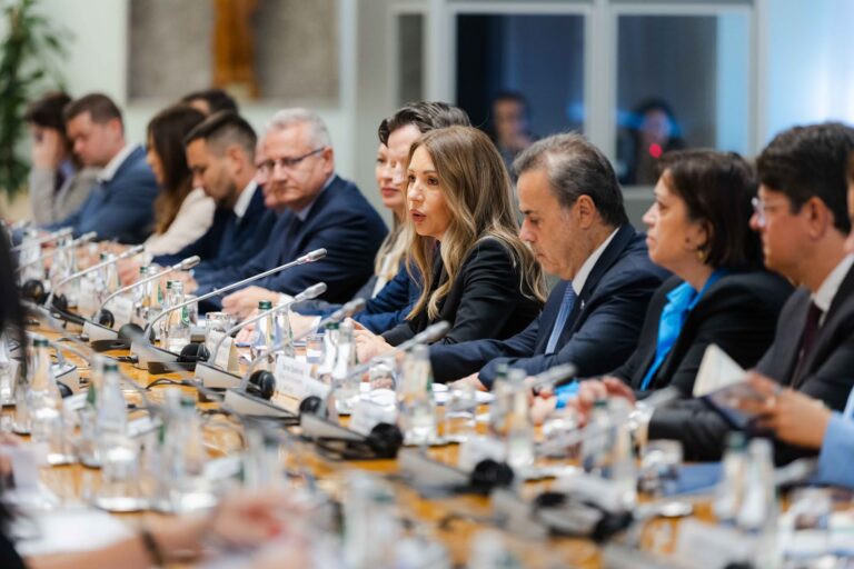 Ενίσχυση της ενεργειακής διασυνδεσιμότητας στη Νοτιοανατολική Ευρώπη