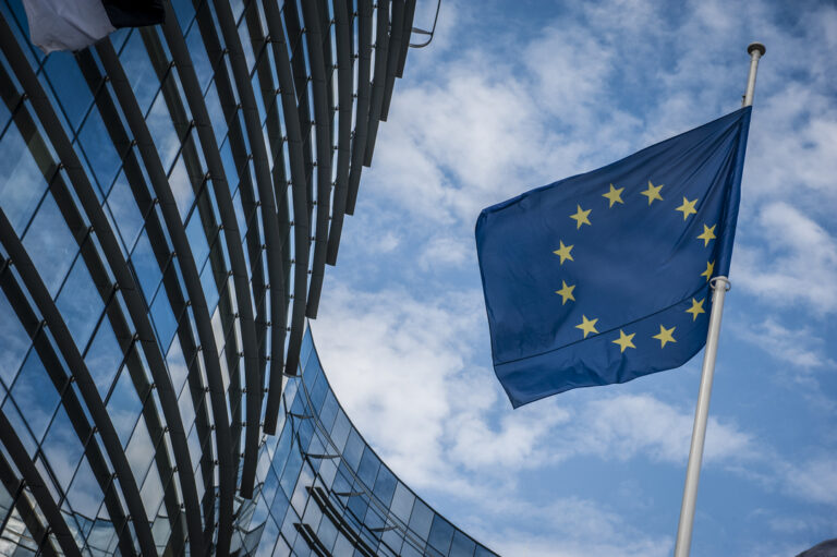 Ευρωπαϊκή Επιτροπή: Νέοι κανόνες και δικλίδες ασφαλείας για τη διεύρυνση της ΕΕ