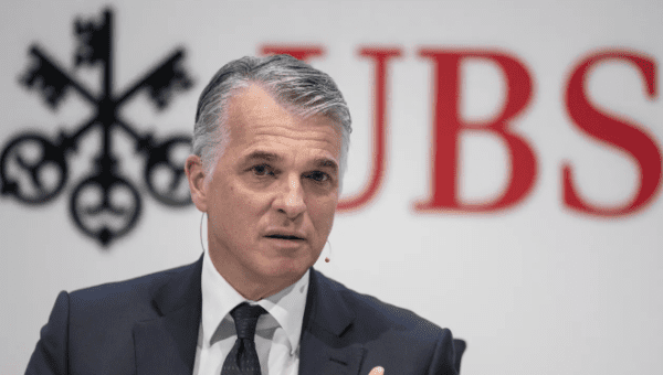 Αυστηρή προειδοποίηση Σέρτζιο Ερμότι (UBS) προς τη Γαλλία για το δημόσιο χρέος