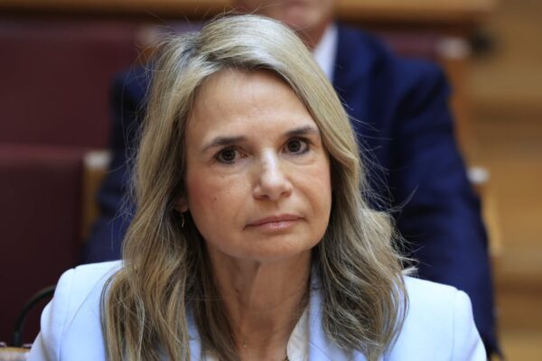 Ραγδαία συρρίκνωση του τραπεζικού δικτύου στην Ελλάδα: Επιπτώσεις στην πρόσβαση των πολιτών