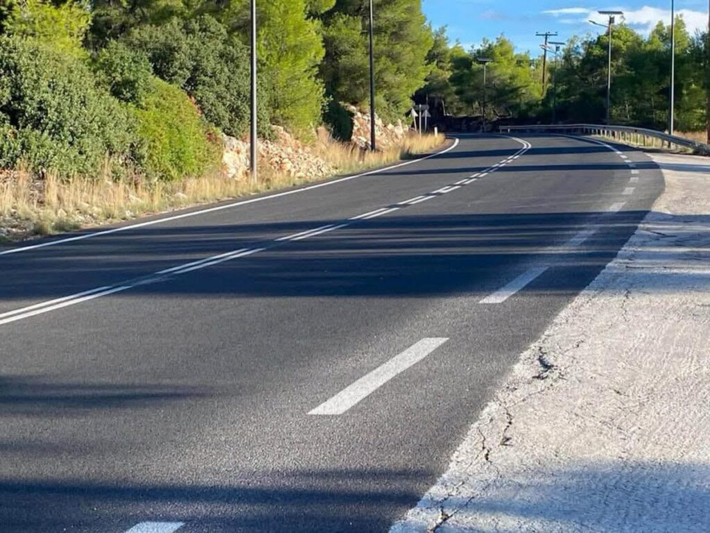 Παρεμβάσεις οδικής ασφάλειας και συντήρησης στο δίκτυο της Κορινθίας από την Περιφέρεια Πελοποννήσου