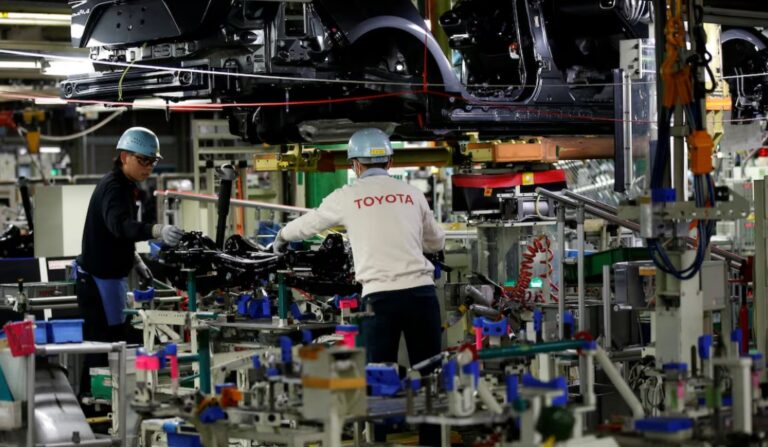 Ανάκληση 105.794 οχημάτων Toyota Land Cruiser λόγω κινδύνου διαρροής καυσίμου