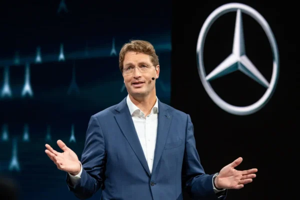 Όλα Καλένιους (Mercedes-Benz): Προειδοποίηση για τις επιπτώσεις του ευρωπαϊκού προστατευτισμού