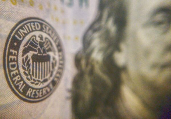 Οι προκλήσεις της Fed εν μέσω γεωπολιτικής αστάθειας και πληθωριστικών πιέσεων