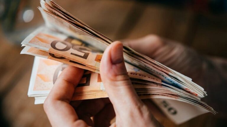 Αύξηση καταθέσεων και χρηματοδοτήσεων τον Σεπτέμβριο