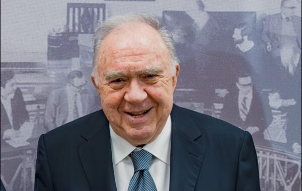 Αύξηση ποσοστού στην Intracom από τον Σωκράτη Κόκκαλη