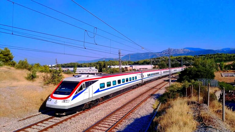 Σε 24ωρη απεργία οι σιδηροδρομικοί: Αναστολή δρομολογίων τρένων και Προαστιακού