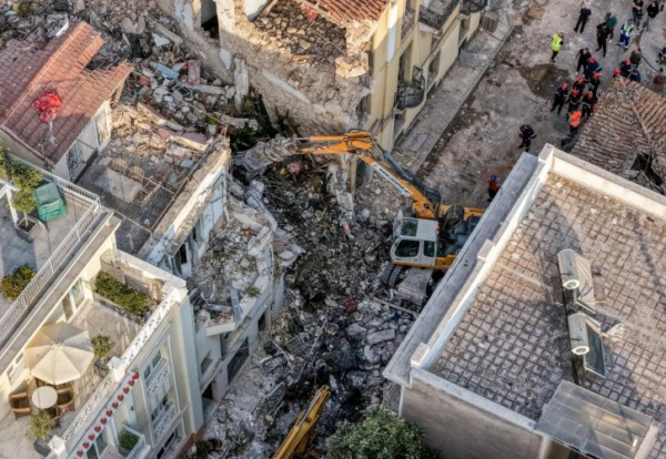 Στον ανακριτή οι τρεις κατηγορούμενοι για τη φονική έκρηξη στην Πλάκα