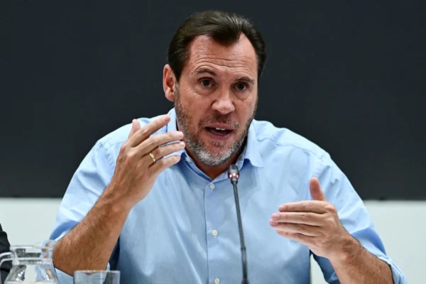 Πολιτική κρίση στην Ισπανία: Αρνείται να παραιτηθεί ο υπουργός Μεταφορών μετά τα σιδηροδρομικά δυστυχήματα