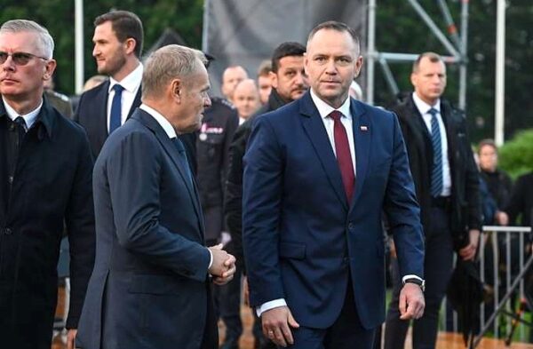 Πολιτική κρίση στην Πολωνία: Σύγκρουση προέδρου και πρωθυπουργού για το Συνταγματικό Δικαστήριο